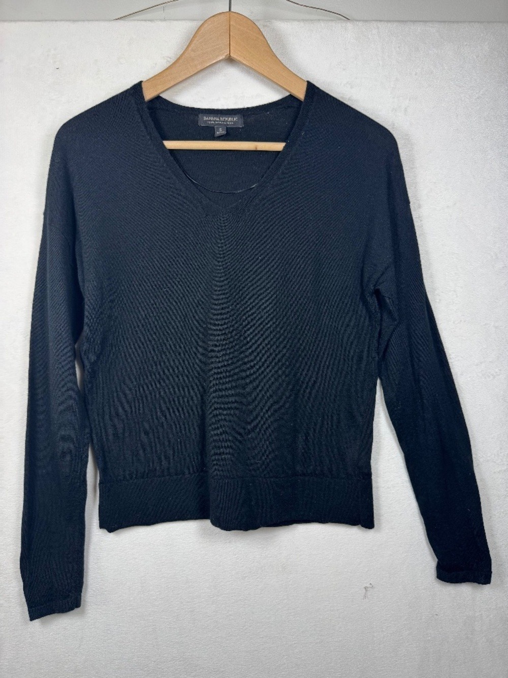 Banana Republic Black V-Neck Lightweight Sweater